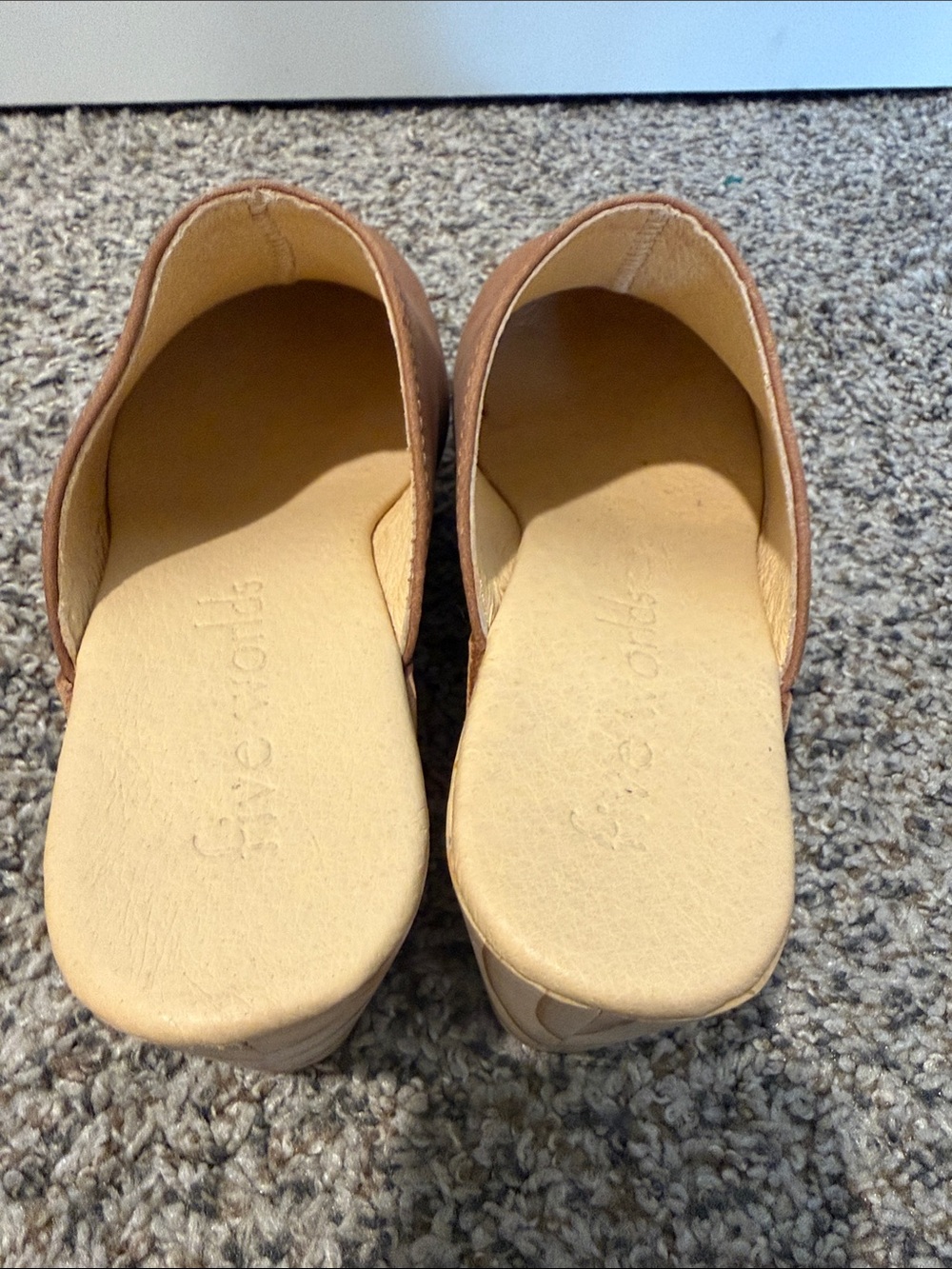 Cordani Milagro clogs in light brown size 8.5 NWOT - Picture 3 of 10